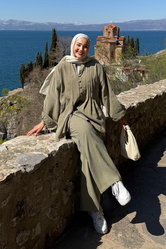 Süs Dikişli Büzgülü Takım Küf Yeşil