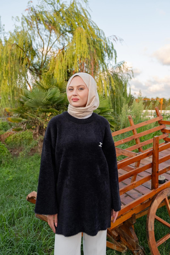 Taş Detay Triko Tunik Siyah