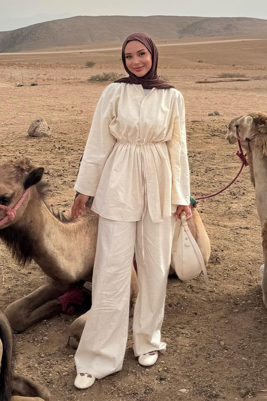 Taş Detaylı İkili Takım Bej