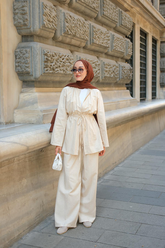 Taş Detaylı İkili Takım Krem