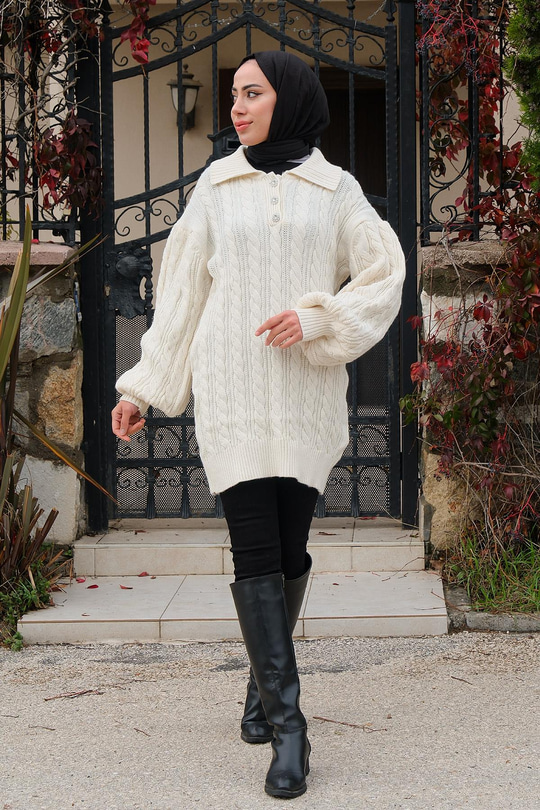 Taş Düğme Detay Örgülü Kazak Krem