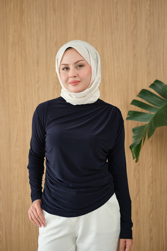 Uzun Kollu Büzgü Detay Bluz Lacivert