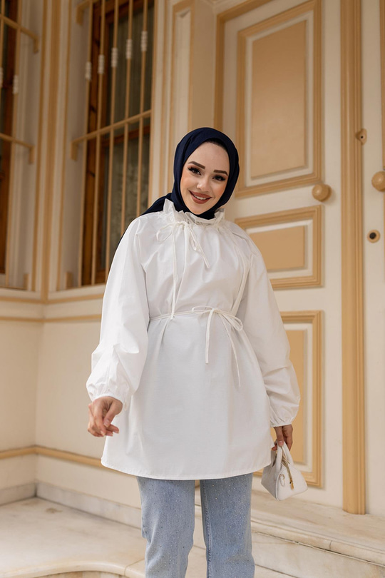 Yaka Büzgülü Bel Bağlamalı Tunik Beyaz