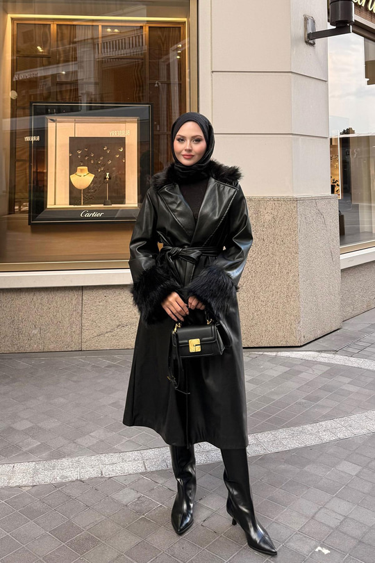 Yaka Kürk Detay Deri Trenç Siyah