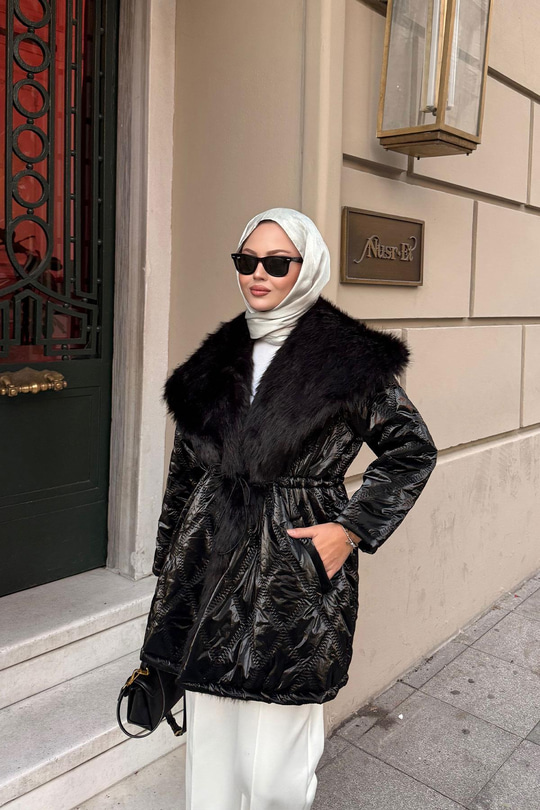 Yaka Kürklü Dikiş Detay Mont Siyah