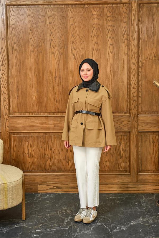 Yakası Deri Kemerli Kısa Ceket Kahverengi