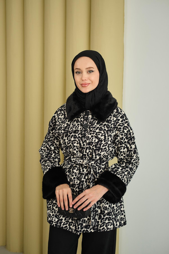 Yakası Ve Bilekleri Kürk Detay Leoparlı Ceket Siyah