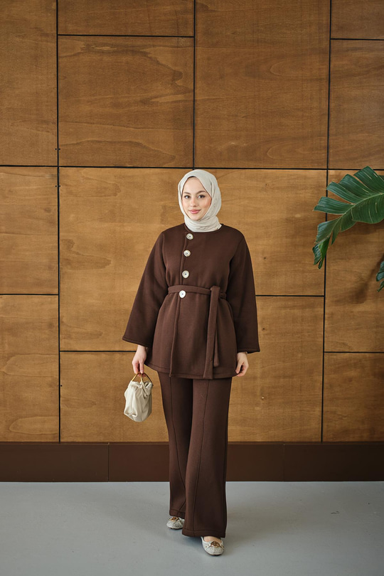Yan Düğmeli Bel Bağlamalı Midi Boy Takım Kahverengi