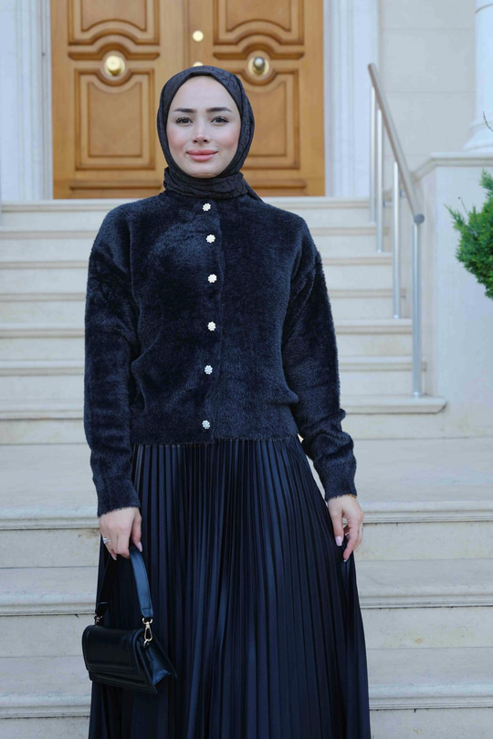 Yumuşak Dokulu Düğme Detaylı Hırka Siyah