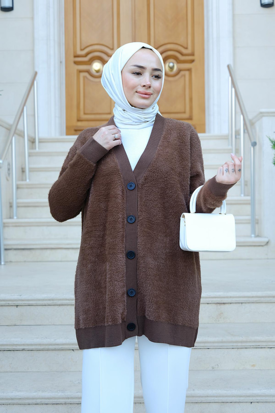 Yumuşak Dokulu Düğmeli Hırka Kahverengi