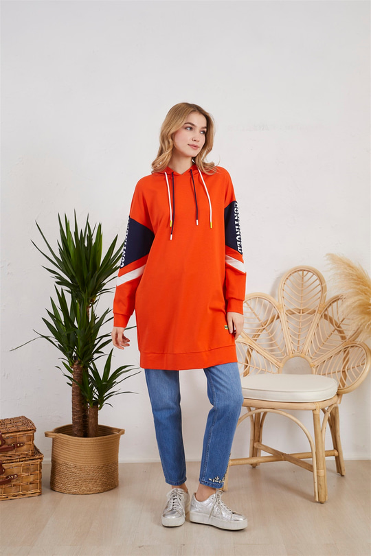KOLU YAZI BASKILI SWEATSHİRT