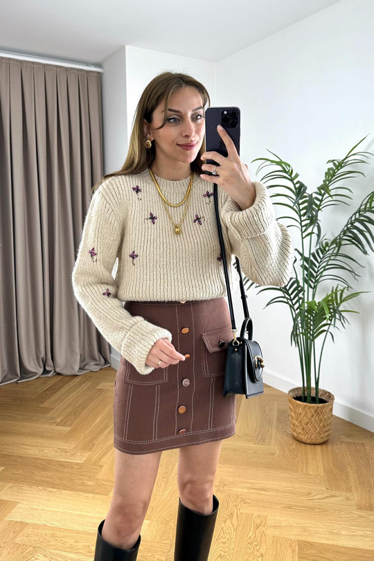 Zoby Krem Boncuk Detaylı Triko Kazak