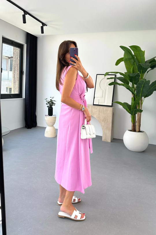 Fenty Pembe V Yaka Kuşaklı Elbise
