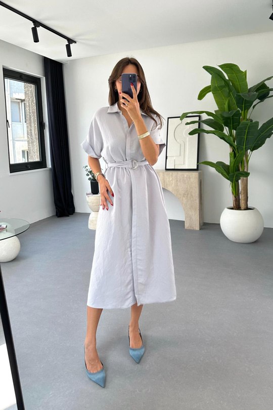 Yela Açık Gri Gizli Düğme Detaylı Tencel Elbise