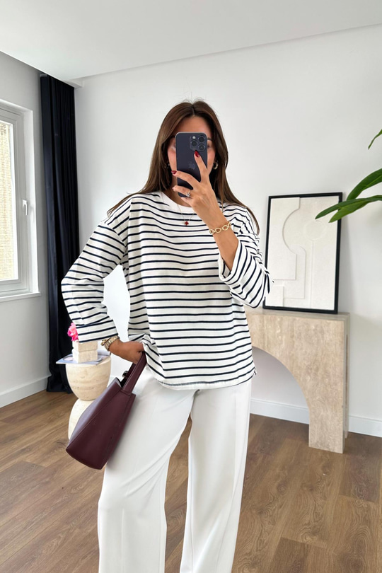 Cesina Beyaz Lacivert Çizgili Bisiklet Yaka Sweatshirt