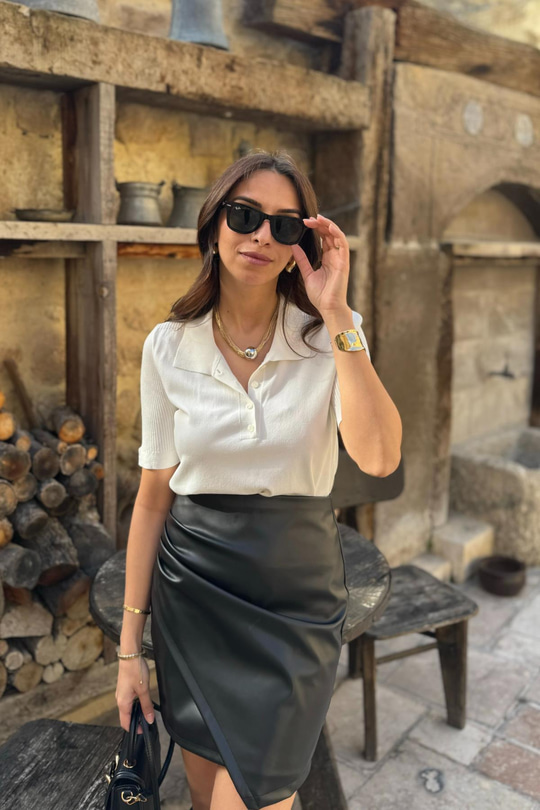 Yolenta Kırık Beyaz Polo Yaka Düğmeli Triko