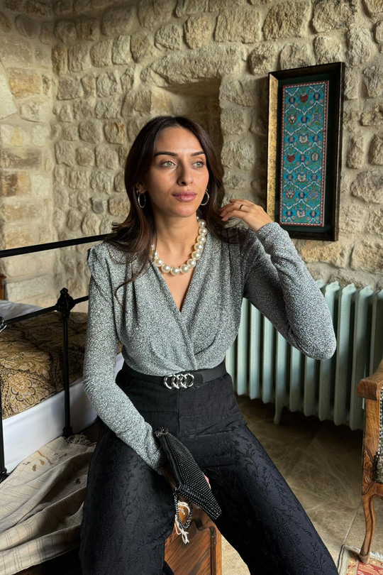 İlta Gri Kendinden Işıltılı Bodysuit