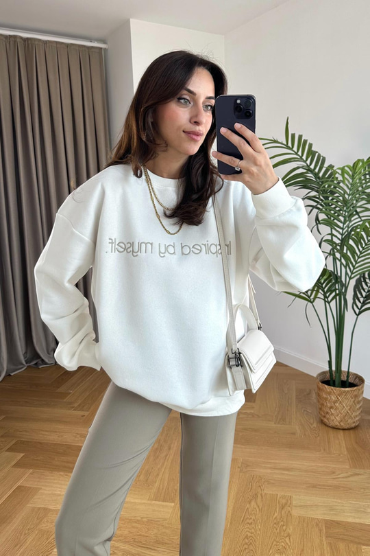 ZR Beyaz Inspired Yazı İşlemeli Sweatshirt