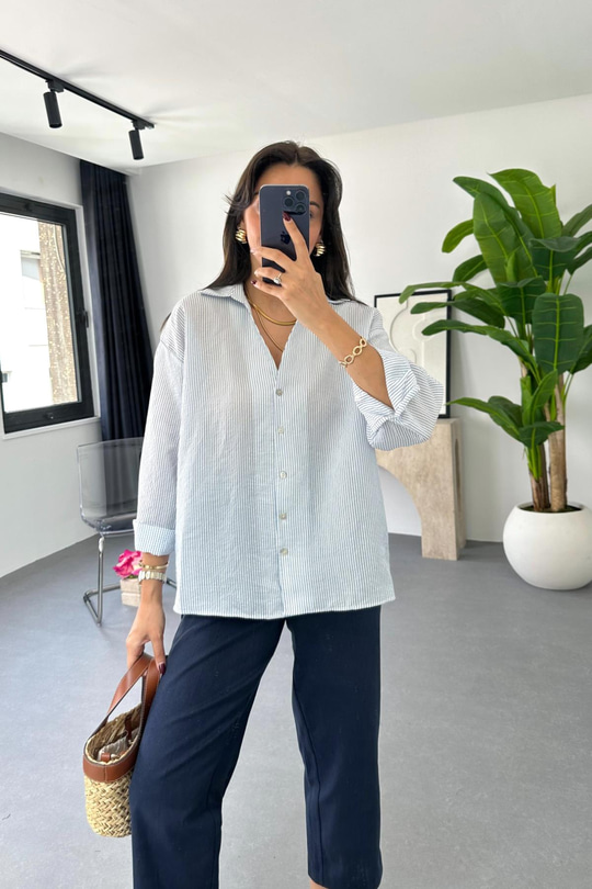 Mela Beyaz Çizgili Oversize Gömlek