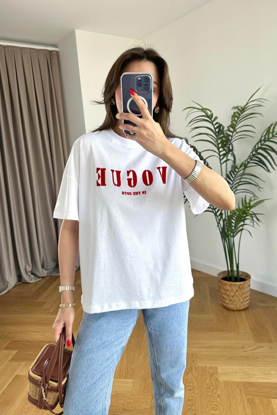 Beyaz Vogue Baskılı Tişört