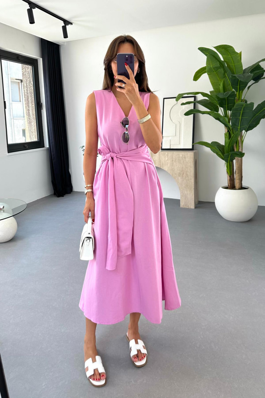 Fenty Pembe V Yaka Kuşaklı Elbise