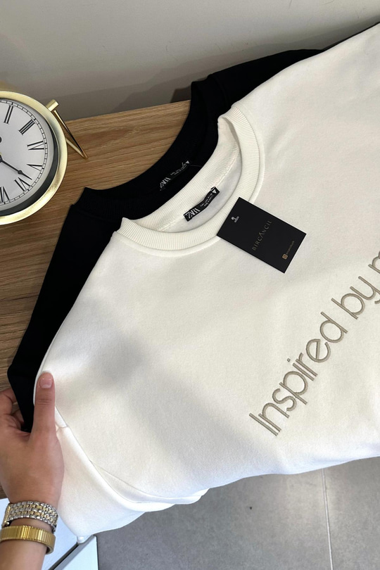 ZR Beyaz Inspired Yazı İşlemeli Sweatshirt