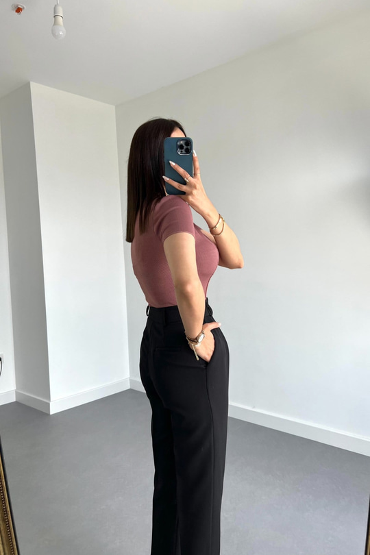 Gül Kurusu Önü Dikişli Bluz