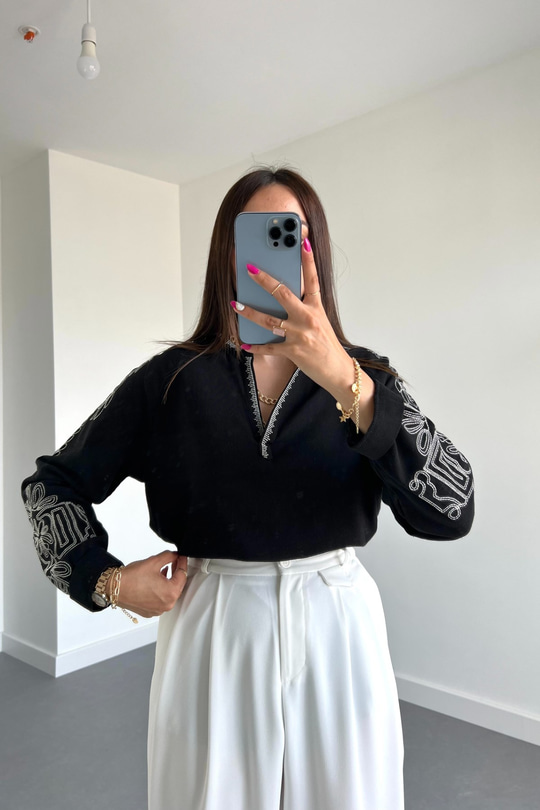 Siyah Etnik İşleme Detaylı Bluz
