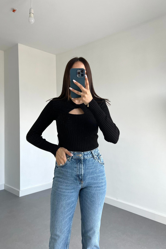 Siyah Önü Düğümlü Fitilli Bluz