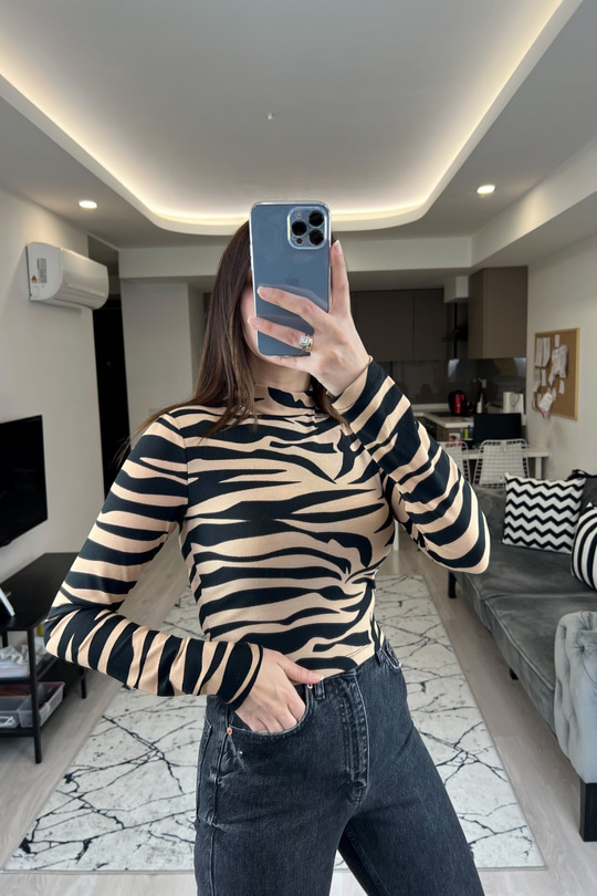 Zebra Desenli Siyah Kahve Bluz
