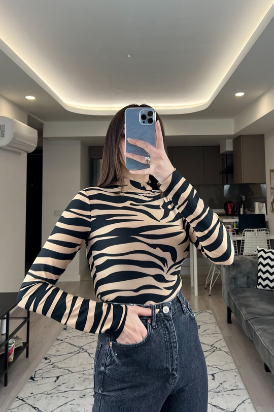 Zebra Desenli Siyah Kahve Bluz