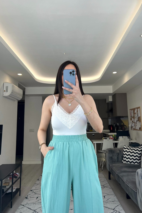 Beyaz Dantel Detay Bodysuit