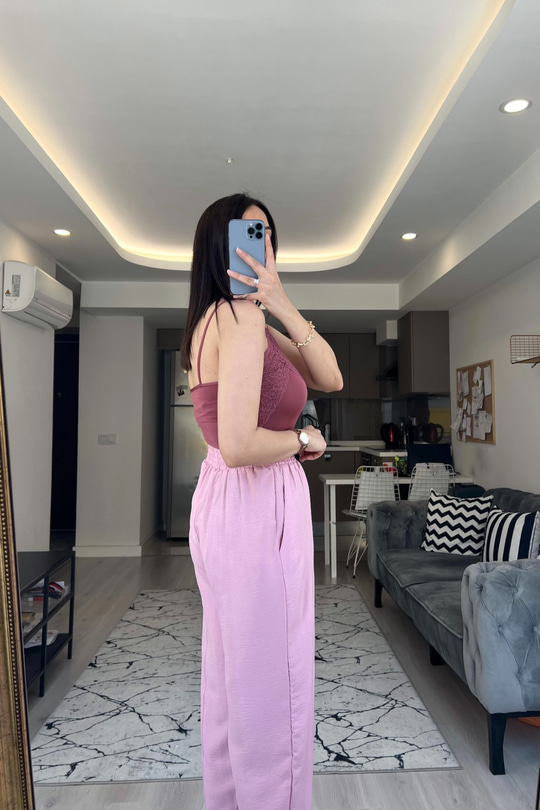 Gül Kurusu Dantel Detay Bodysuit