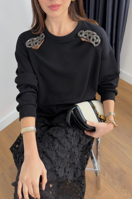 Bolina Siyah Omuz Detaylı Sweatshirt
