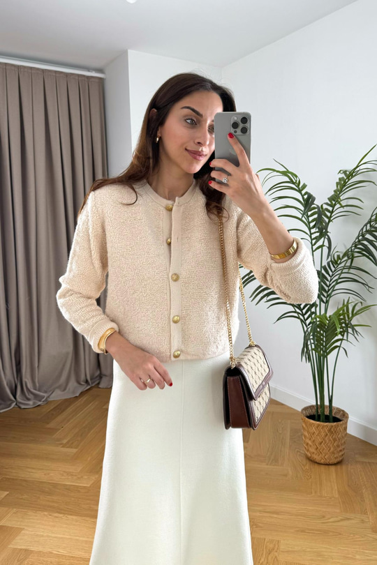 Soft Vanilya Düğme Detaylı Bisiklet Yaka Yumoş Hırka