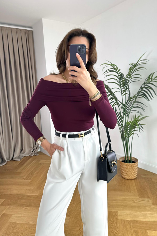 Leyly Mürdüm Madonna Yaka Bodysuit