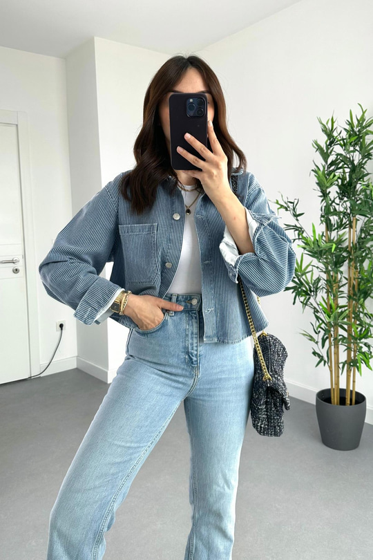Mavi Çizgi Detaylı Denim Ceket