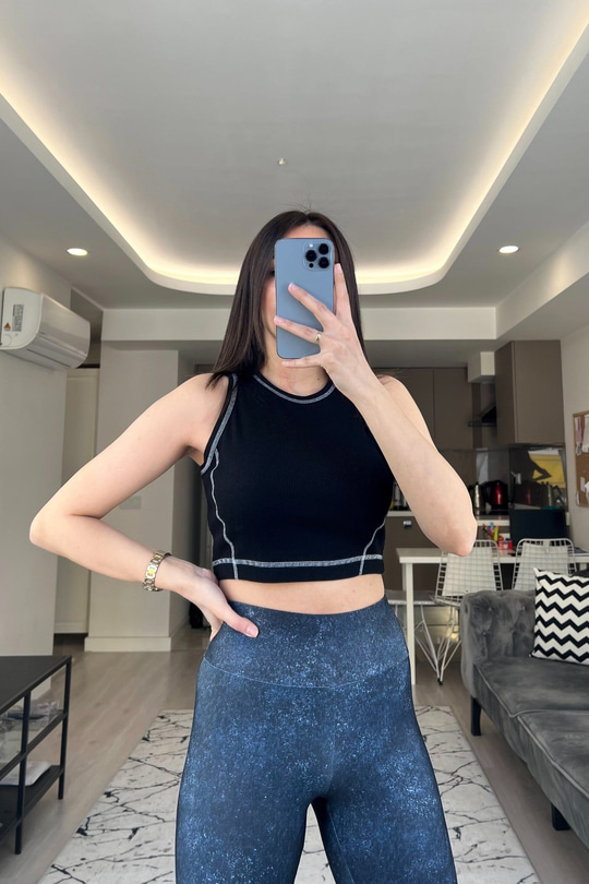 Asos Siyah Dikişli Crop