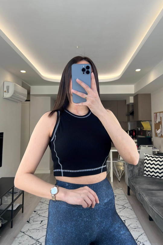 Asos Siyah Dikişli Crop