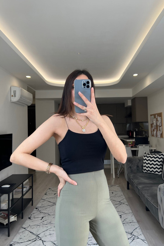 Siyah İp Askılı Crop