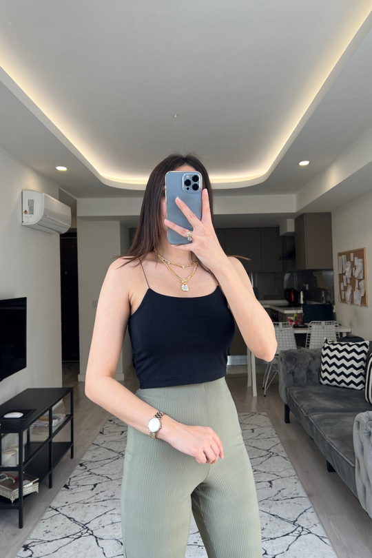 Siyah İp Askılı Crop