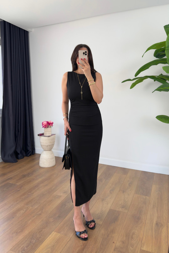 Desy Siyah Yanları Drape Detaylı Elbise