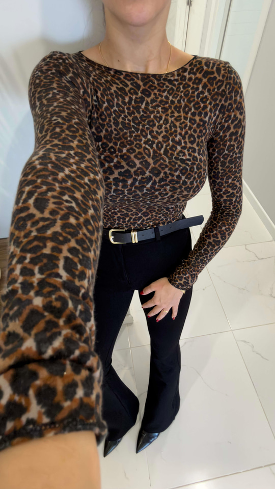 Dilvin Bessy Siyah Leopar Desenli Kaşmir Bluz