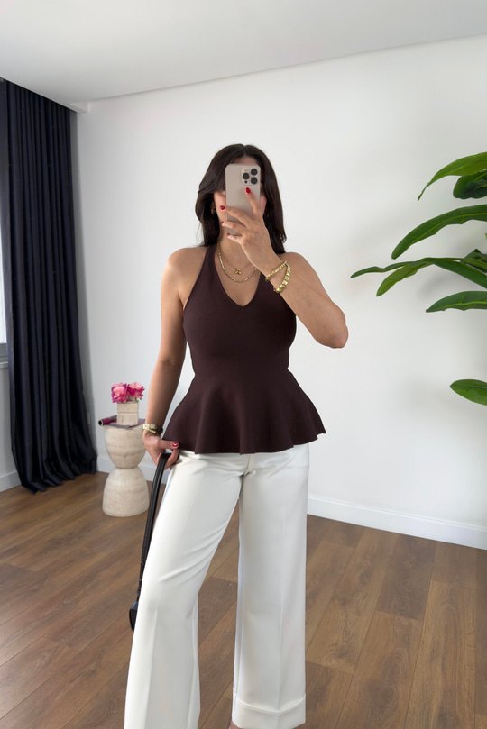 Dilvin Giga Kahve Halter Yaka Peplum Triko Bluz