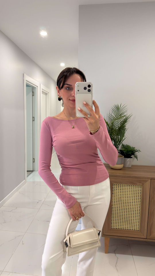 Dilvin Rebeca Gül Büzgülü Kayık Yaka Bluz