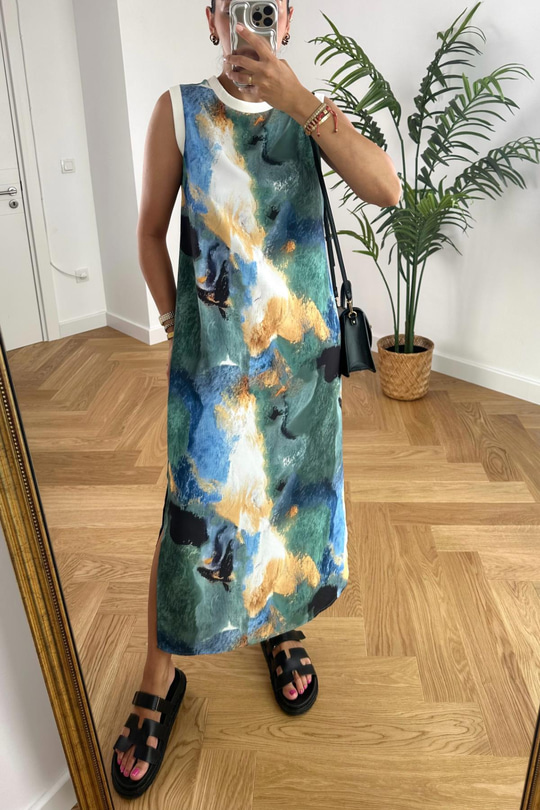 Norwi Beyaz Biyeli Batik Desenli Elbise