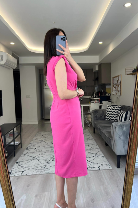 Pembe Önü Düğümlü Vatkalı Elbise