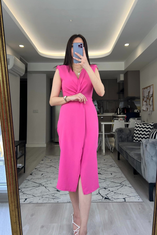 Pembe Önü Düğümlü Vatkalı Elbise