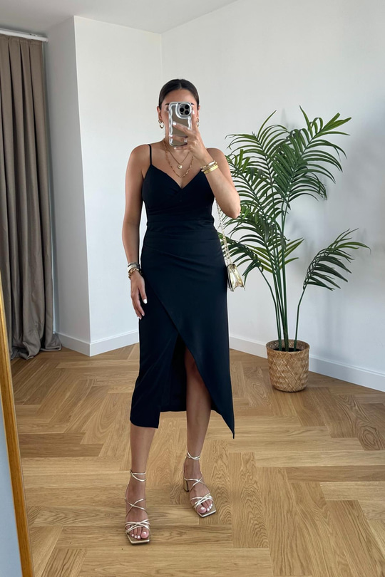 Vesta Siyah Drape Detaylı Elbise