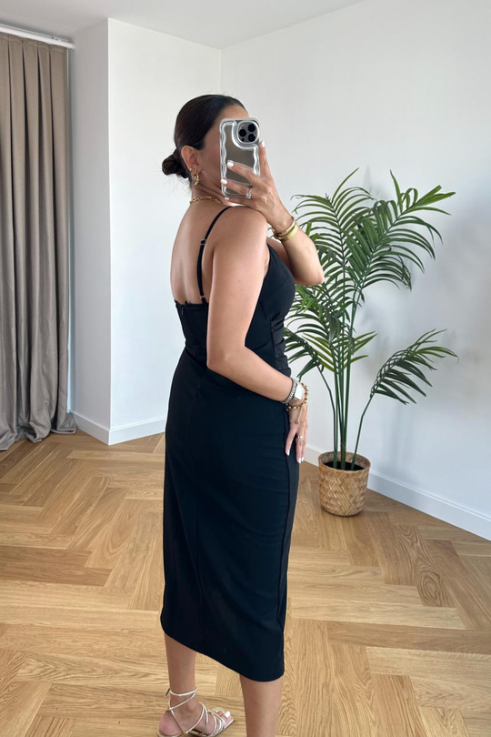 Vesta Siyah Drape Detaylı Elbise